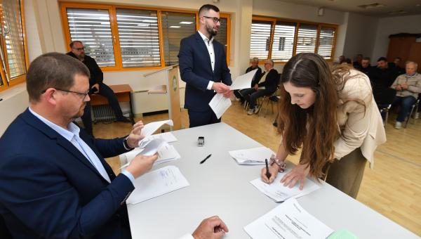 Općina Nedelišće svečano je potpisala ugovore za financiranje 69 programa i projekata udruga 